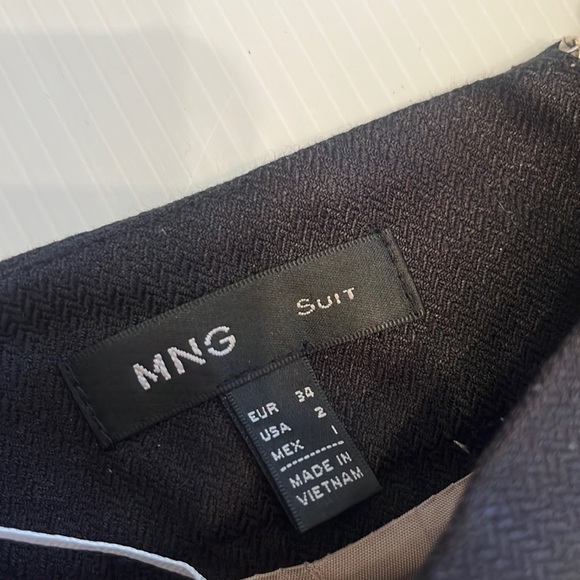 MNG Skirt size 2 Ivory Black Linen Straight Pencil Herringbone Knee Suit - Picture 3 of 7